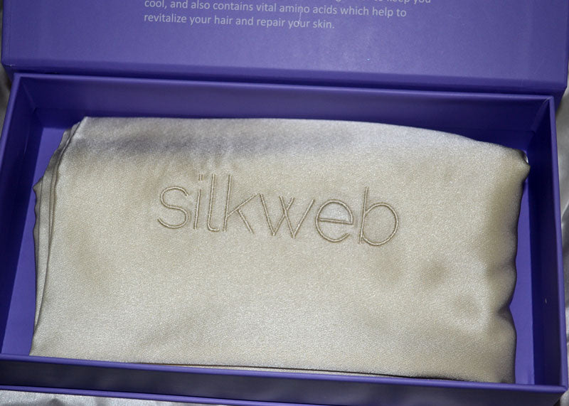 Pair of Silk Pillow Cases in Gift Box